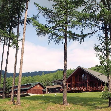 Log Hotel Larch Lake Kanayama Мінамі-Фурано Екстер'єр фото