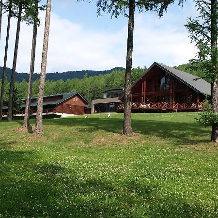 Log Hotel Larch Lake Kanayama Мінамі-Фурано Екстер'єр фото